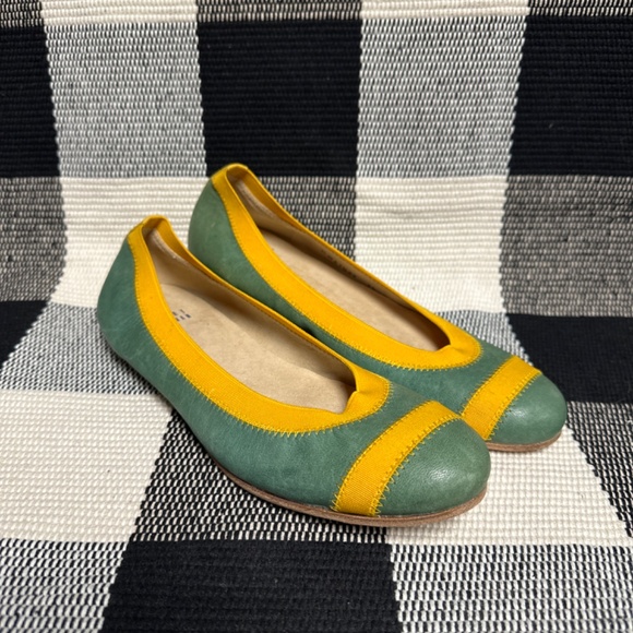 Stuart Weitzman euc green yellow leather ballerina round toe women’s flats shoes - Picture 3 of 7
